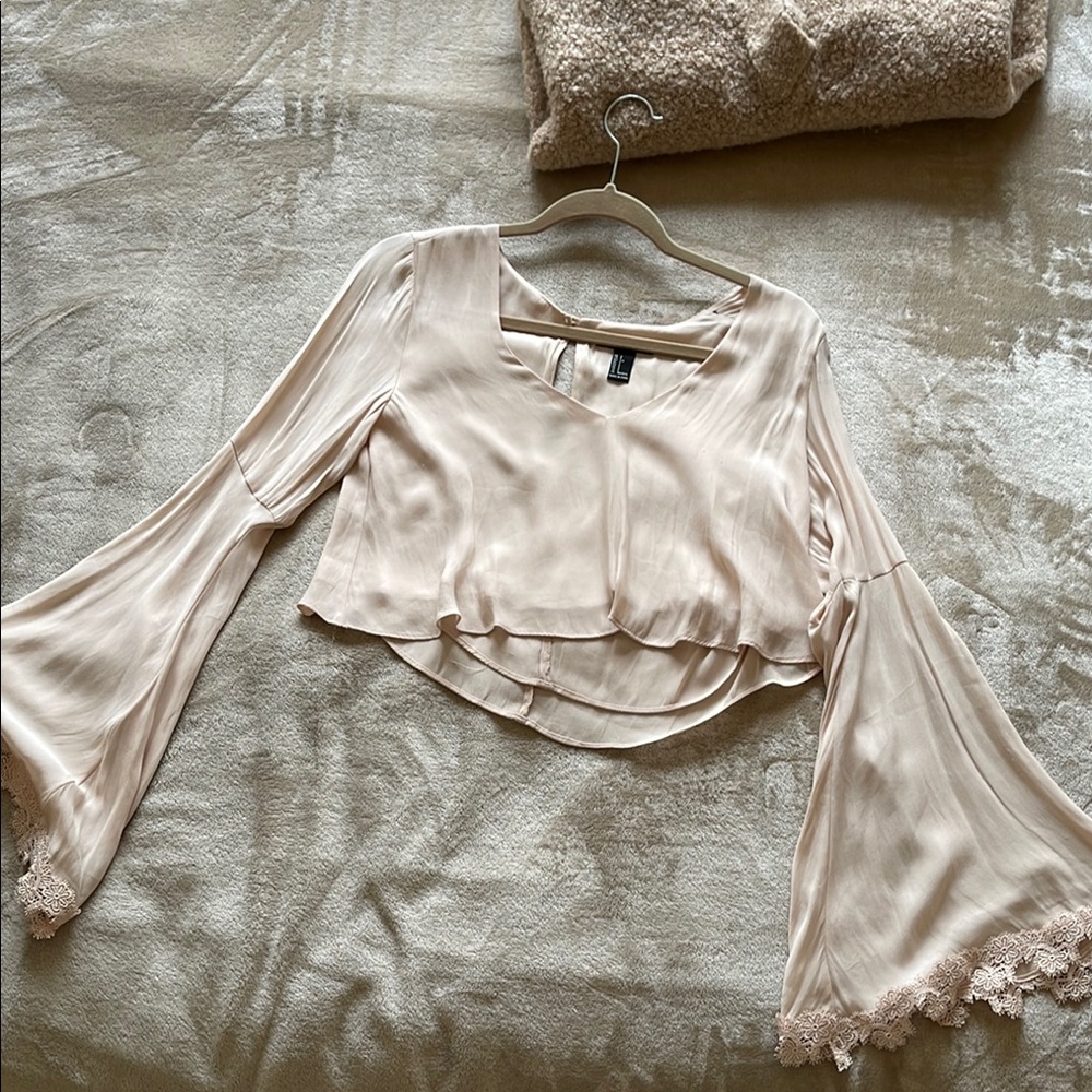 Elegant Beige Women's Top with Flared Sleeves